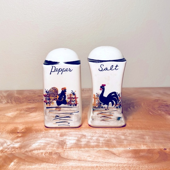 Vintage Ceramic Rooster and Hen Salt & Pepper Shakers - Picture 1 of 4